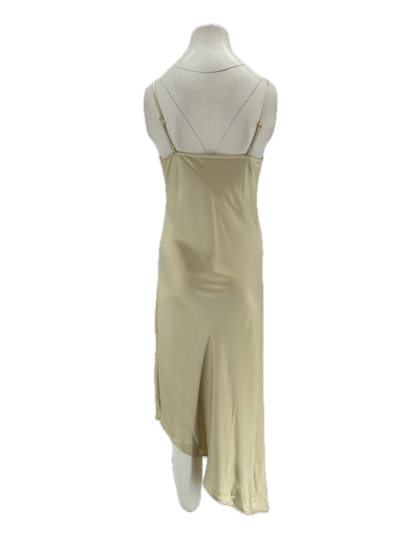 Robe satinée crème