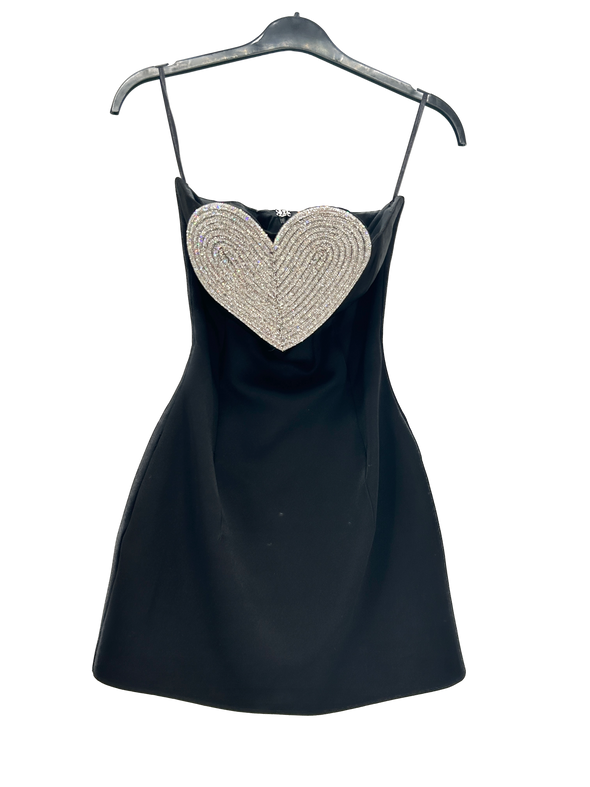 Robe noire courte à cœur en strass