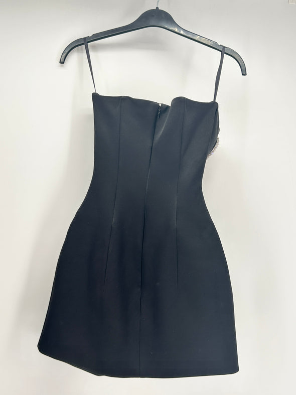 Robe noire courte à cœur en strass