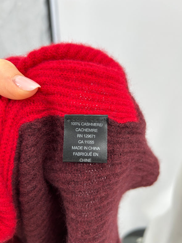 Pull en cachemire rouge