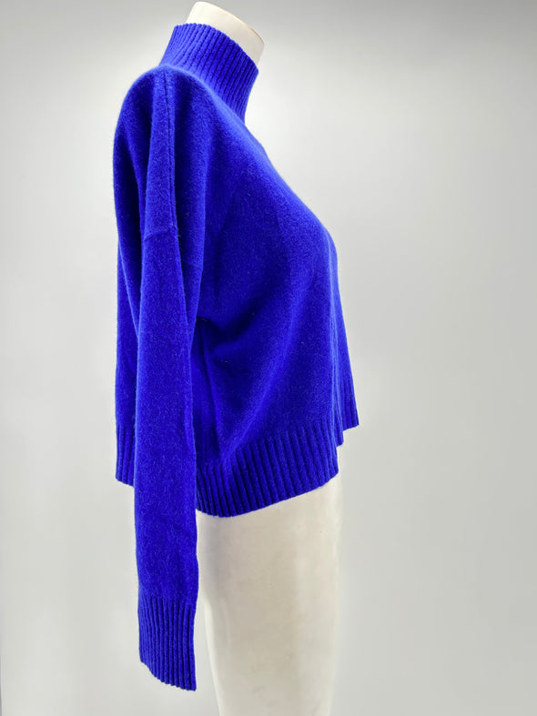 Pull col montant bleu électrique