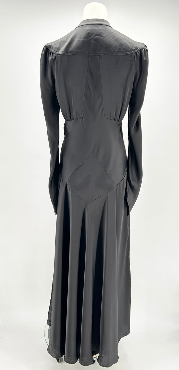 Robe longue satinée noire