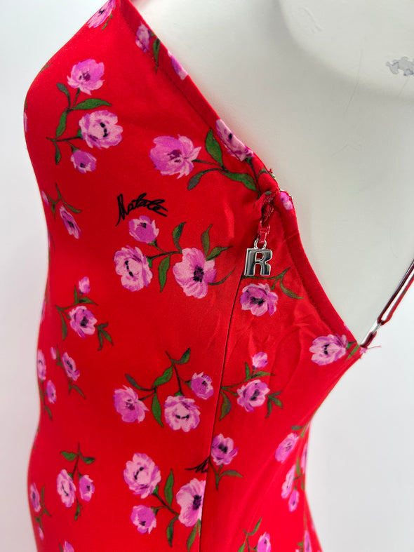 Robe longue rouge à fleurs