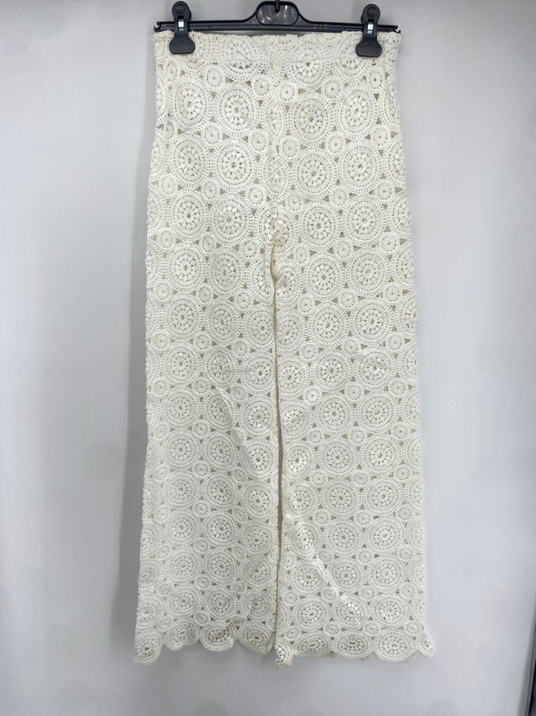 Pantalon blanc en crochet