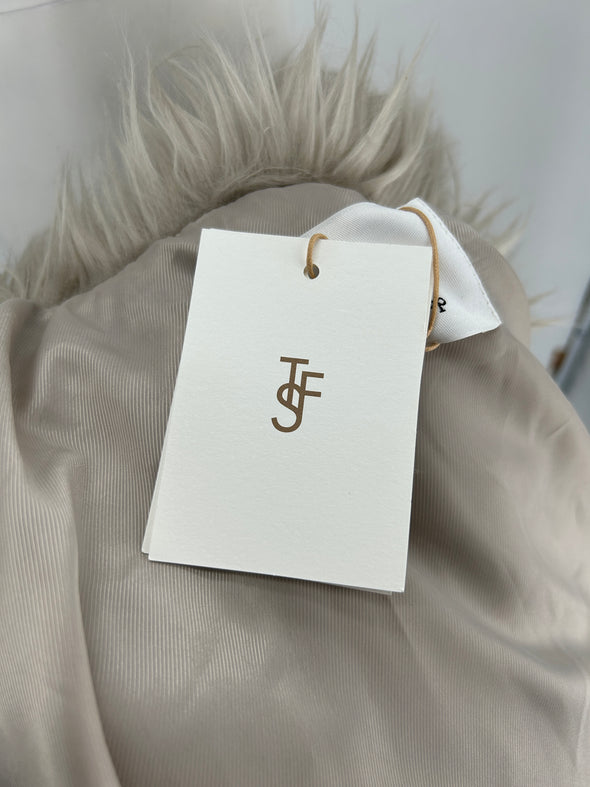Manteau en fourrure synthétique