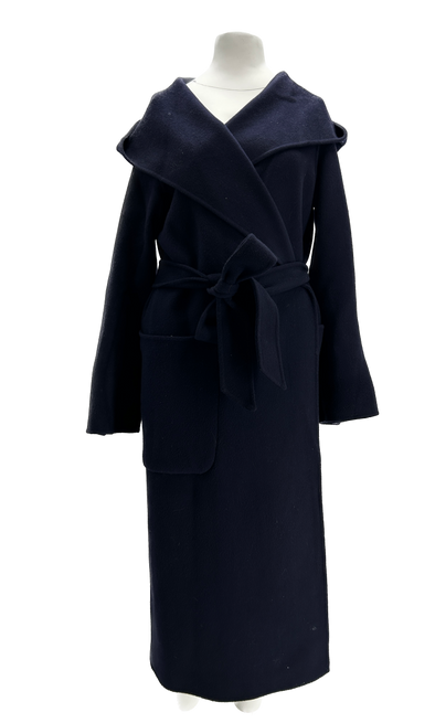 Manteau bleu en laine avec ceinture