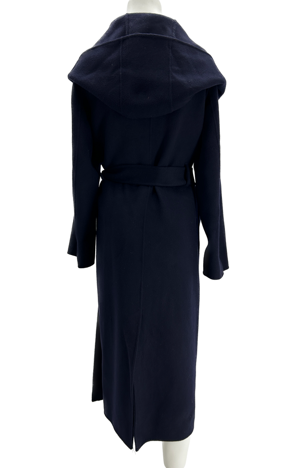 Manteau bleu en laine avec ceinture
