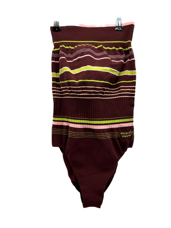 Body marron à rayures