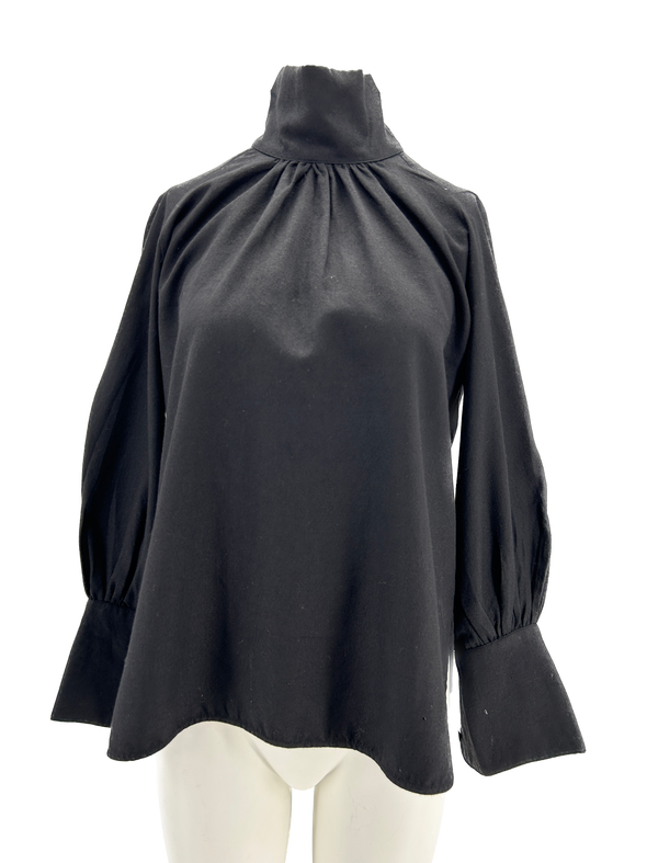 Blouse en laine noire