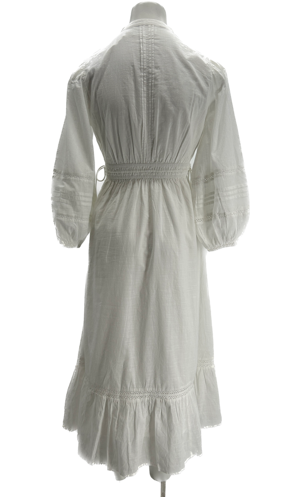 Robe blanche à broderies "Octavia"