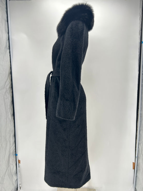 Manteau noir en laine et fourrure