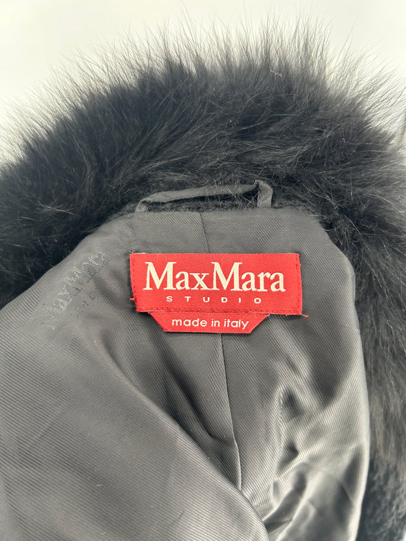 Manteau noir en laine et fourrure