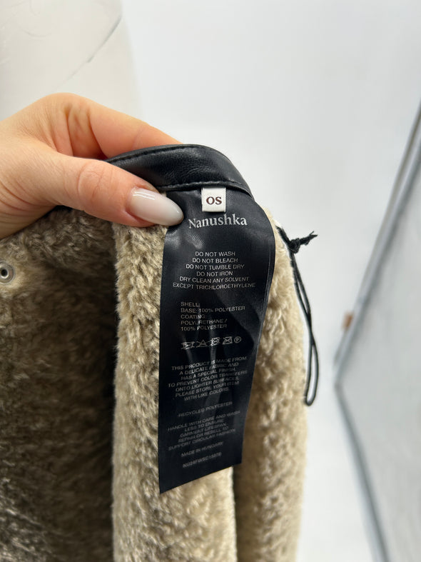 Poncho en faux shearling