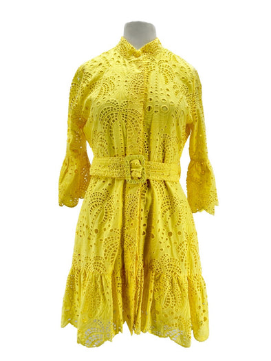 Robe jaune en broderies anglaise