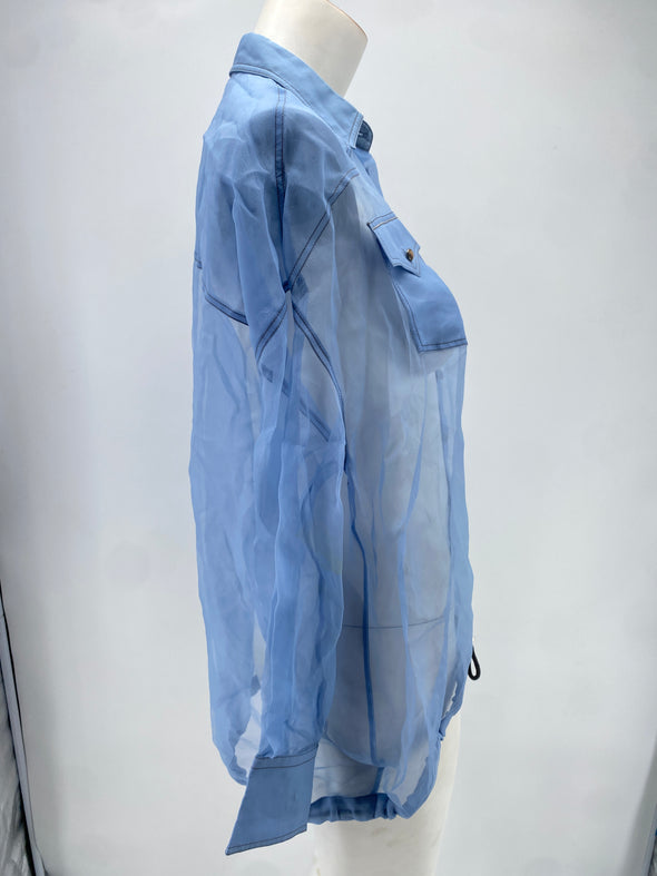 Chemise bleue transparente