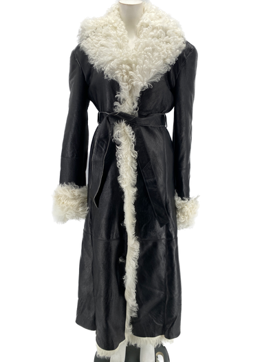 Manteau noir en cuir