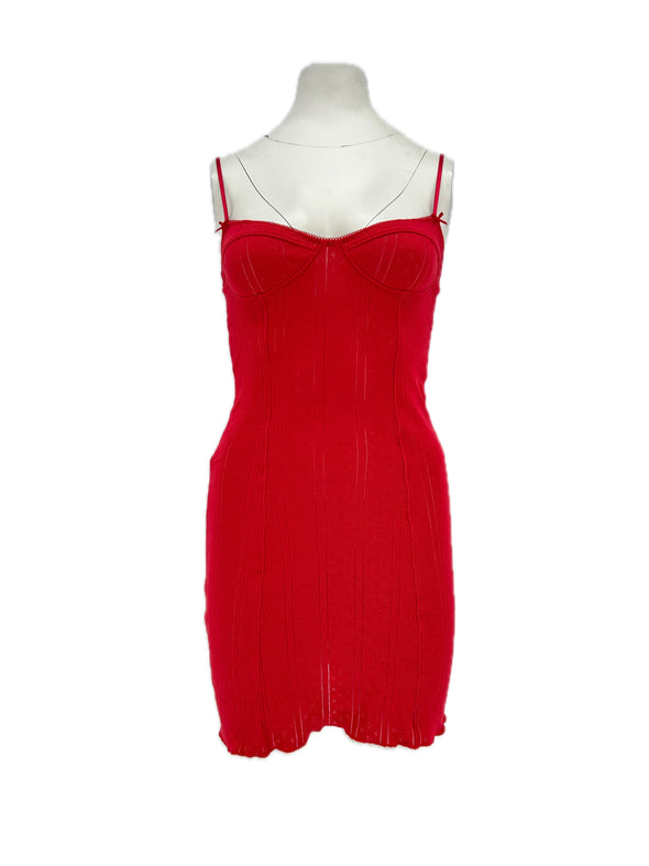 Robe rouge à bretelles