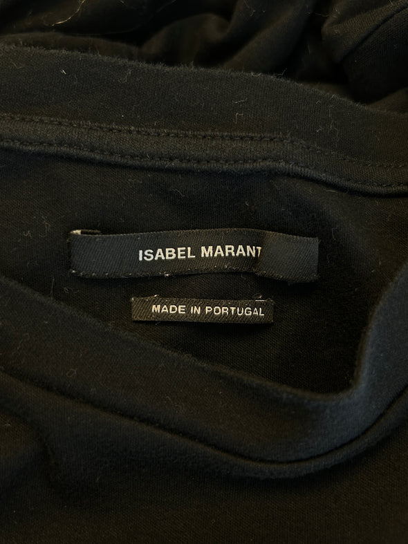 Robe noire ceinturée