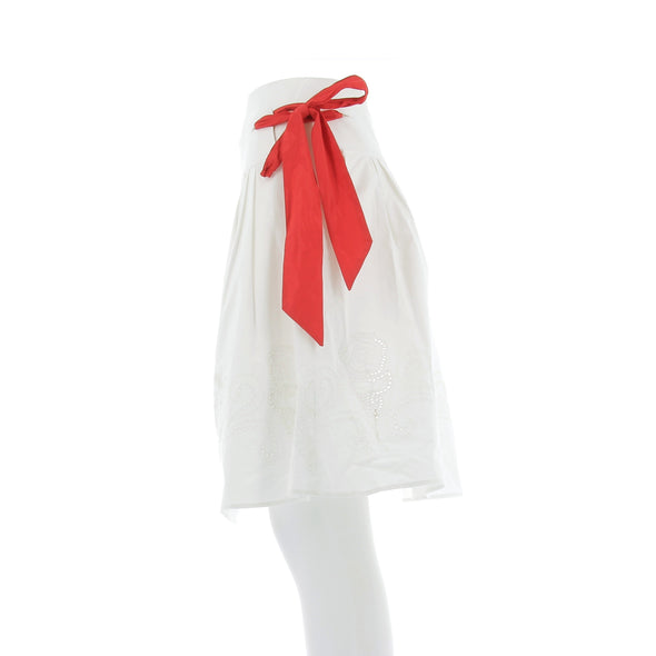 Jupe blanche avec noeuds