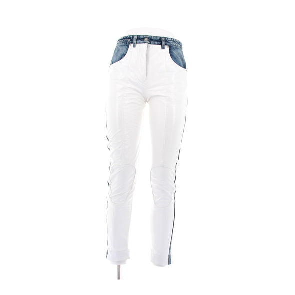 Jean en vinyle à empiècement denim