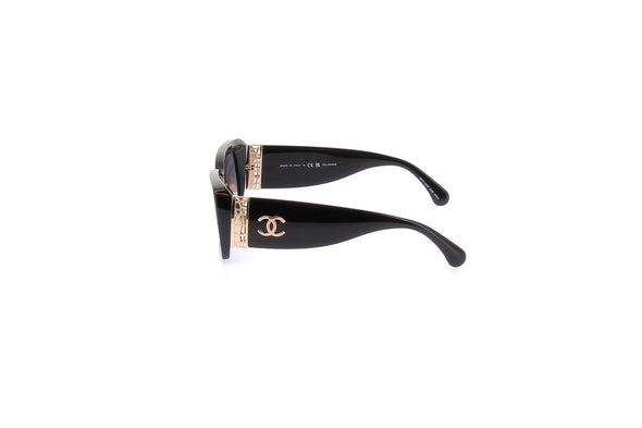 Lunettes de soleil noires