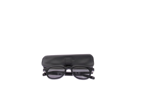 Lunettes de soleil noires