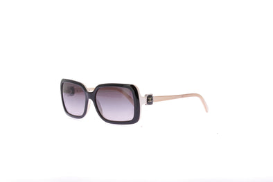 Lunettes de soleil noires et écrues