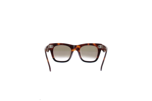 Lunettes de soleil en écailles
