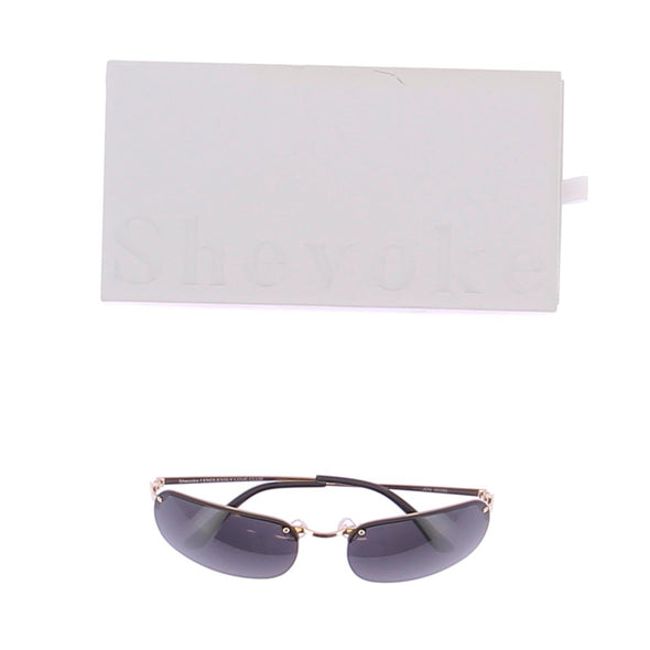 Lunettes de soleil noires