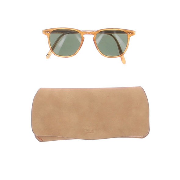 Lunettes de soleil oranges