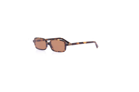 Lunettes de soleil en écailles