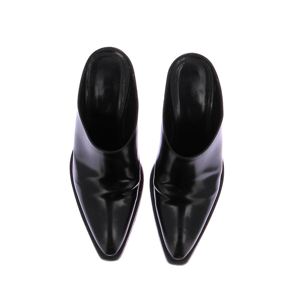 Mules en cuir noir