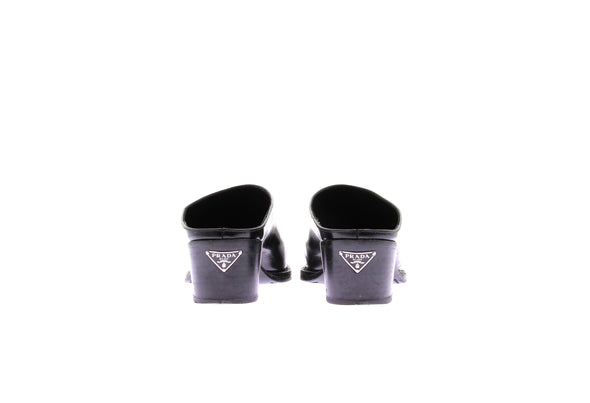 Mules en cuir noir