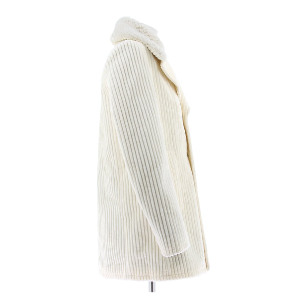 Manteau en velours blanc