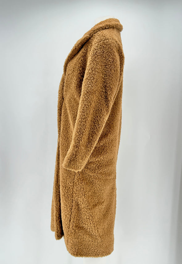 Manteau en fausse fourrure
