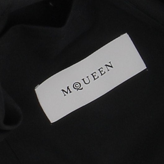 Manteau noir avec fourrure