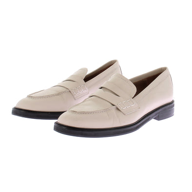 Mocassins blancs