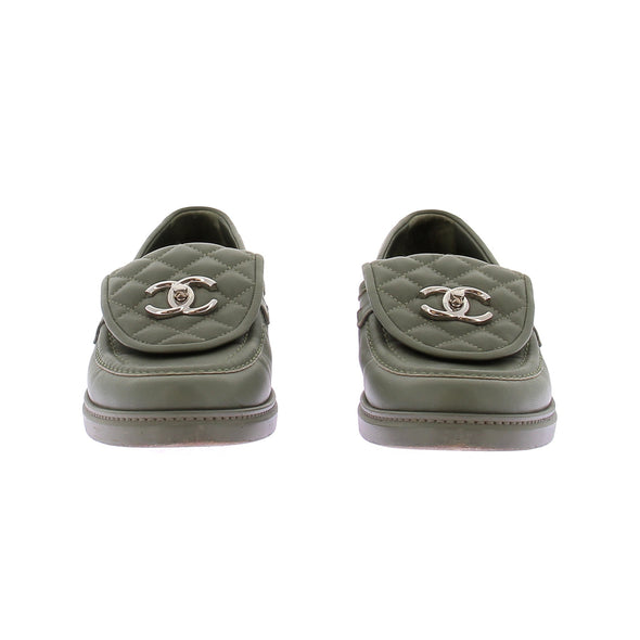 Mocassins en cuir kaki