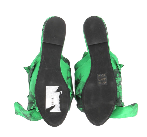 Mules en satin vert