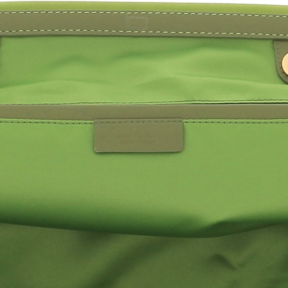 Pochette satinée verte