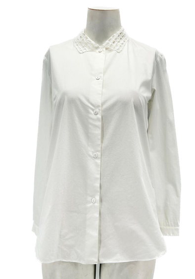 Chemise blanche à col en dentelle