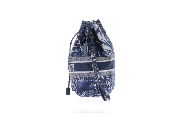 Pochette bleue en toile