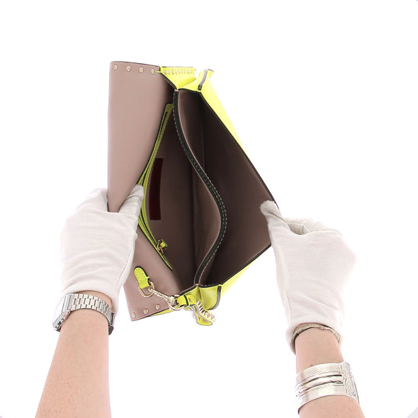 Pochette jaune "RockStud"