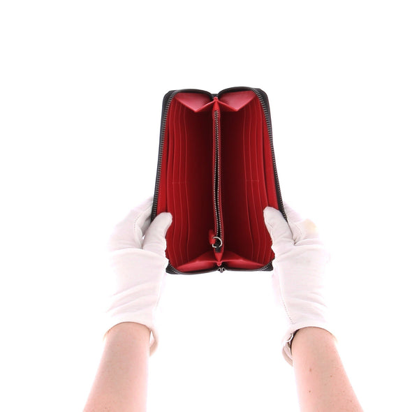 Portefeuille en cuir et clous