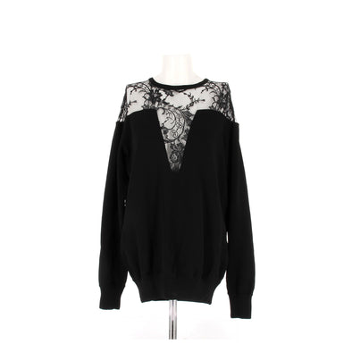 Pull noir à dentelle