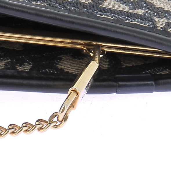 Pochette bleue "30 Montaigne"