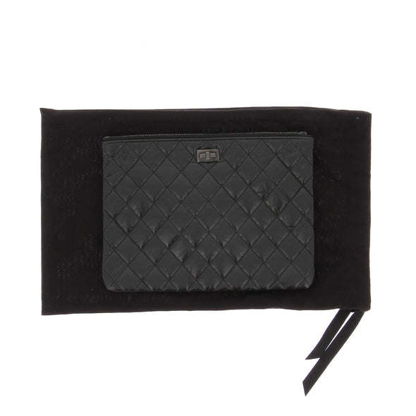 Pochette noire matelassée