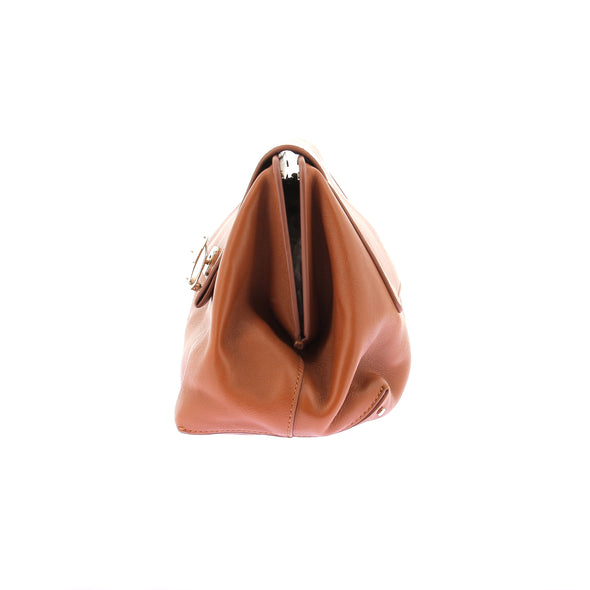 Pochette en cuir camel