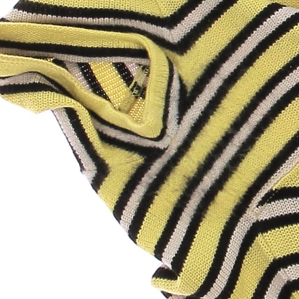 Polo à rayures jaunes et noires
