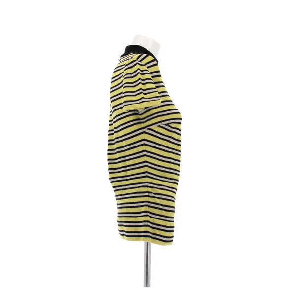 Polo à rayures jaunes et noires